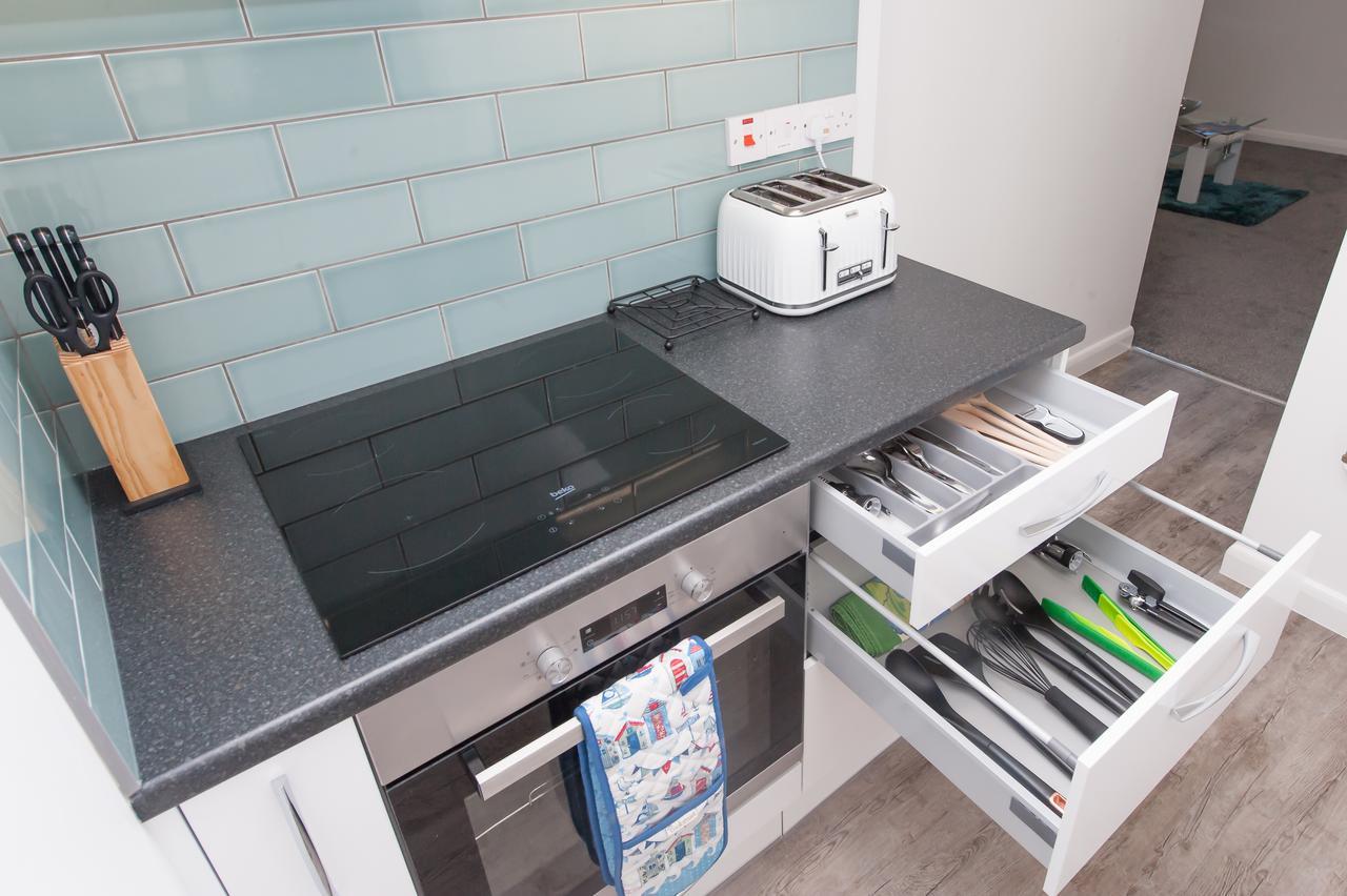 Two Bed Ground Floor Apartment, Sleeps Six, Free Parking And High Speed Wifi 램즈게이트 외부 사진