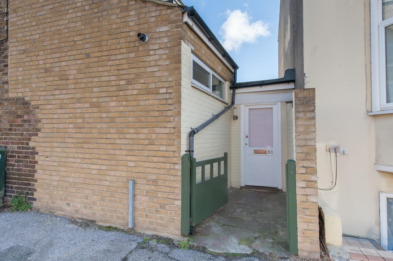 Two Bed Ground Floor Apartment, Sleeps Six, Free Parking And High Speed Wifi 램즈게이트 외부 사진