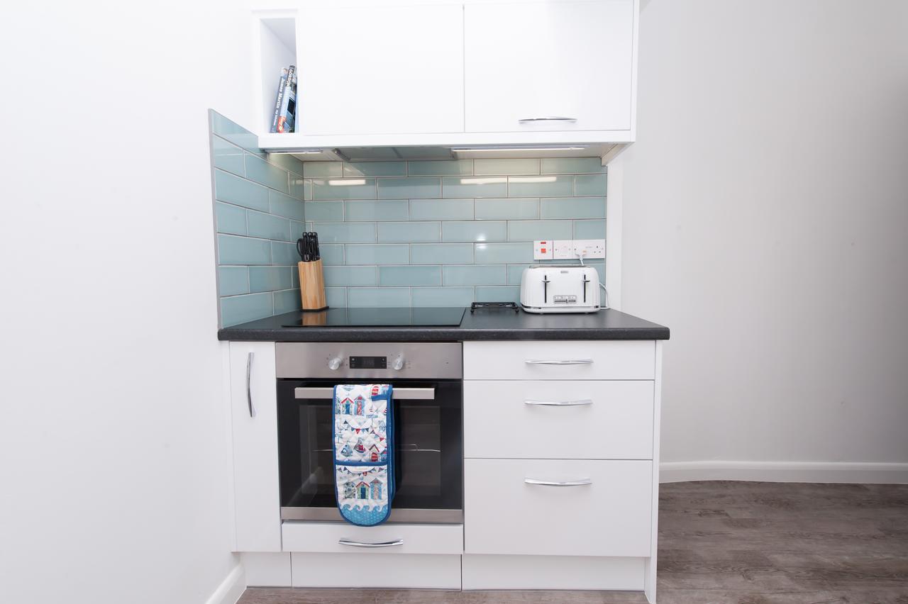 Two Bed Ground Floor Apartment, Sleeps Six, Free Parking And High Speed Wifi 램즈게이트 외부 사진