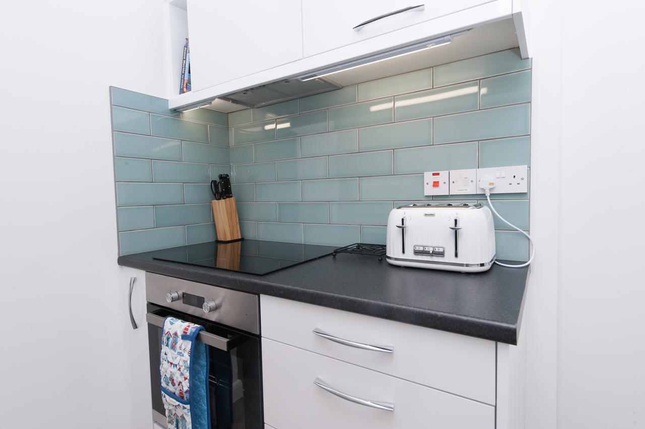 Two Bed Ground Floor Apartment, Sleeps Six, Free Parking And High Speed Wifi 램즈게이트 외부 사진